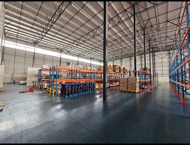3,234M² WAREHOUSE FOR SALE IN COSMO BUSINESS PARK